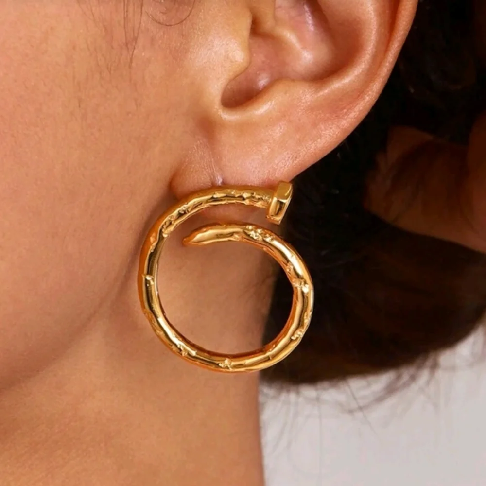 NEW! 18K Gold Plated Minimalist Stunning Nail Spiral Shape Post Earrings